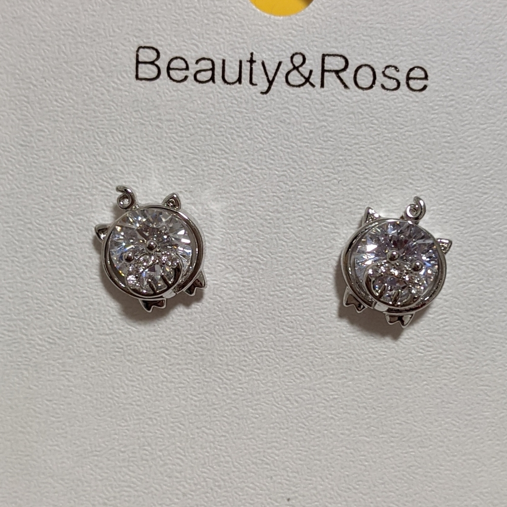 Elegant pig earrings